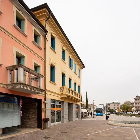 Elegant Piavevenezia Outlet Appartement